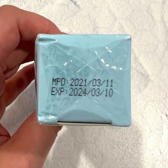 Glow on 5th beauty Keep It Handy Aloe Hand Cream brand new in sealed box - Picture 2 of 9